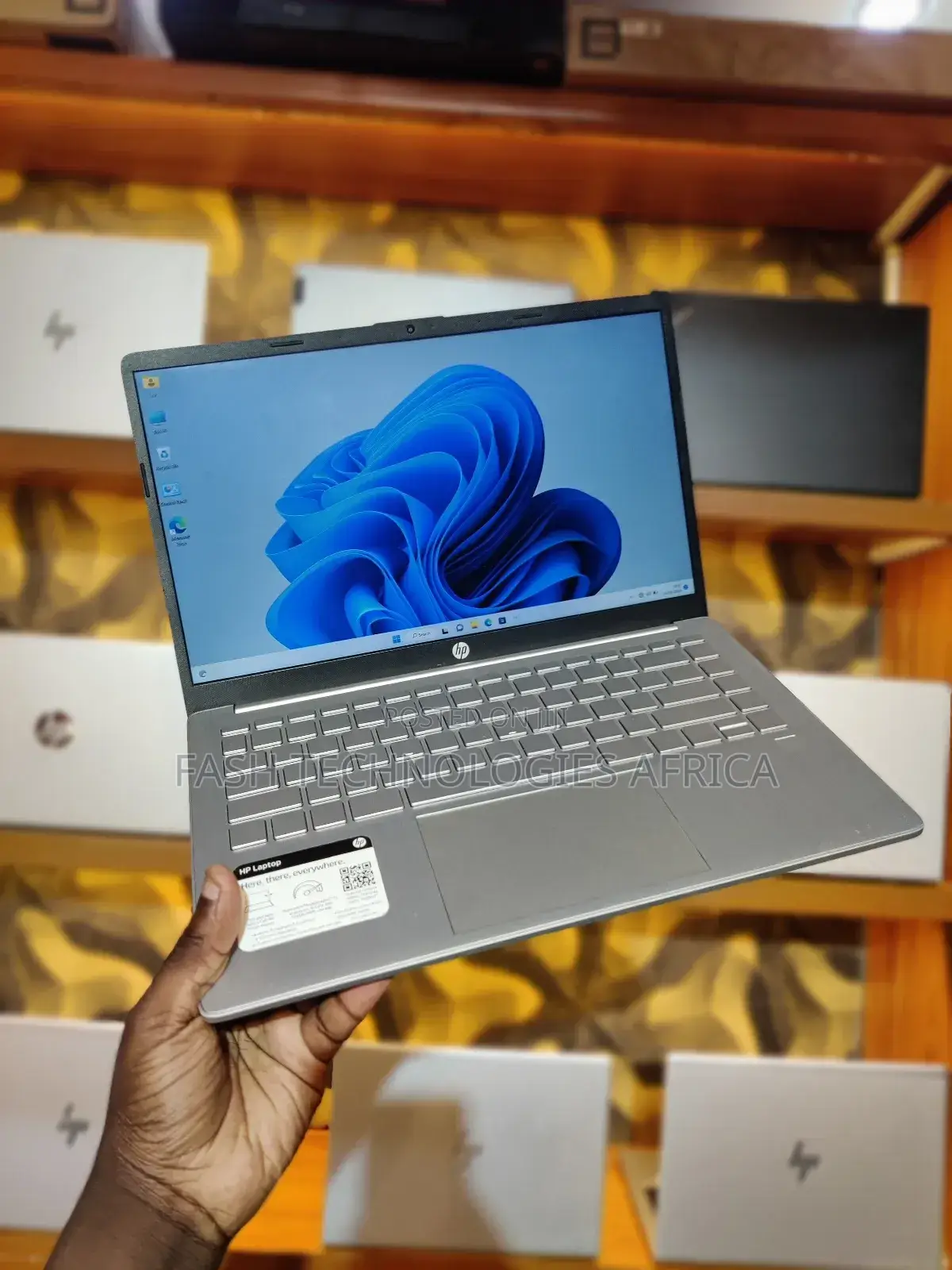 New Laptop HP 14S 4GB Intel Celeron SSD 128GB