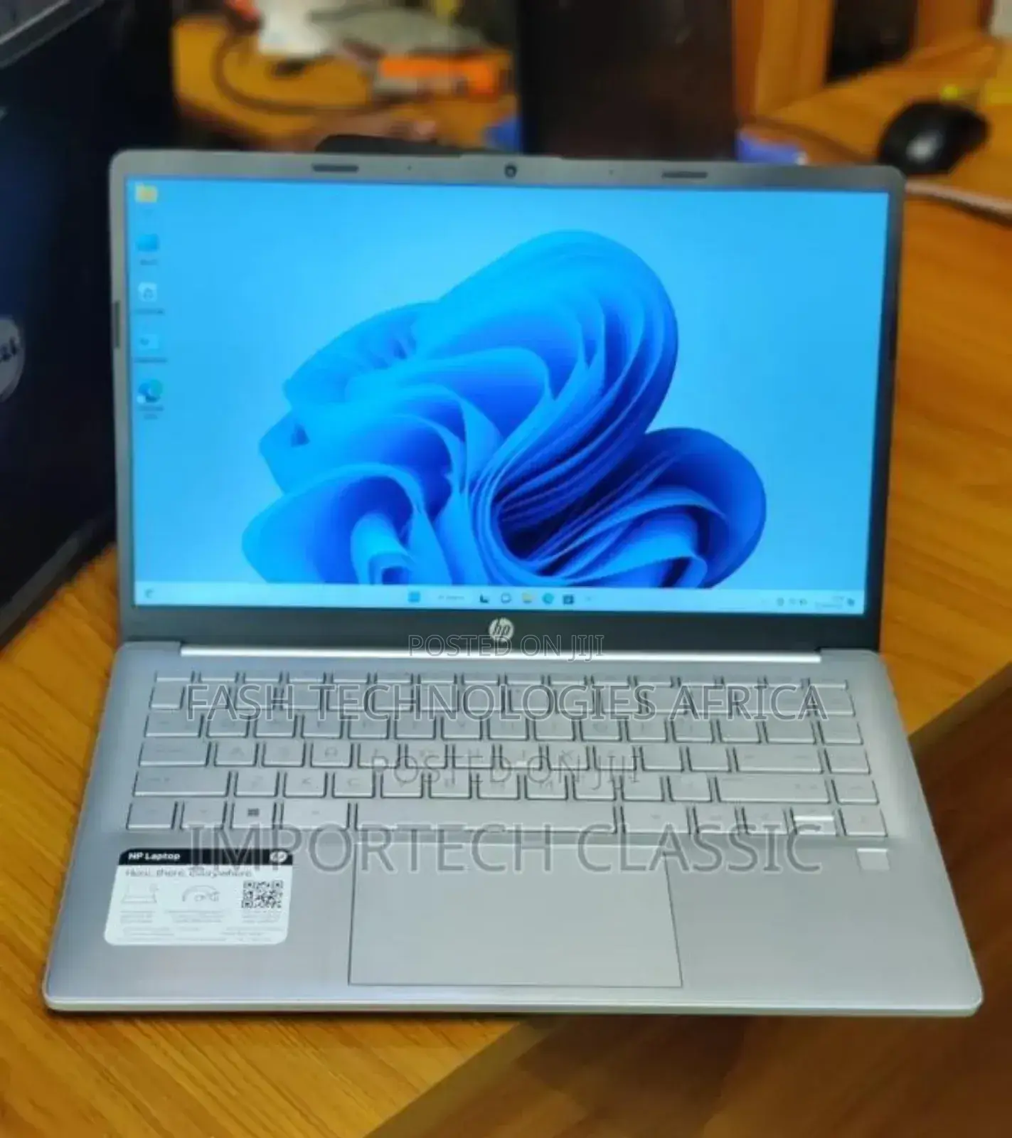 New Laptop HP 14S 4GB Intel Celeron SSD 128GB