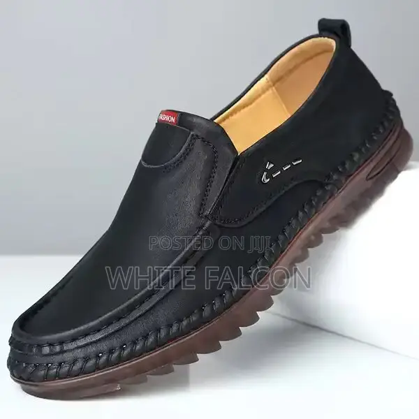 Pu Leather and Rubber Sole Men's Walking Shoes- Black
