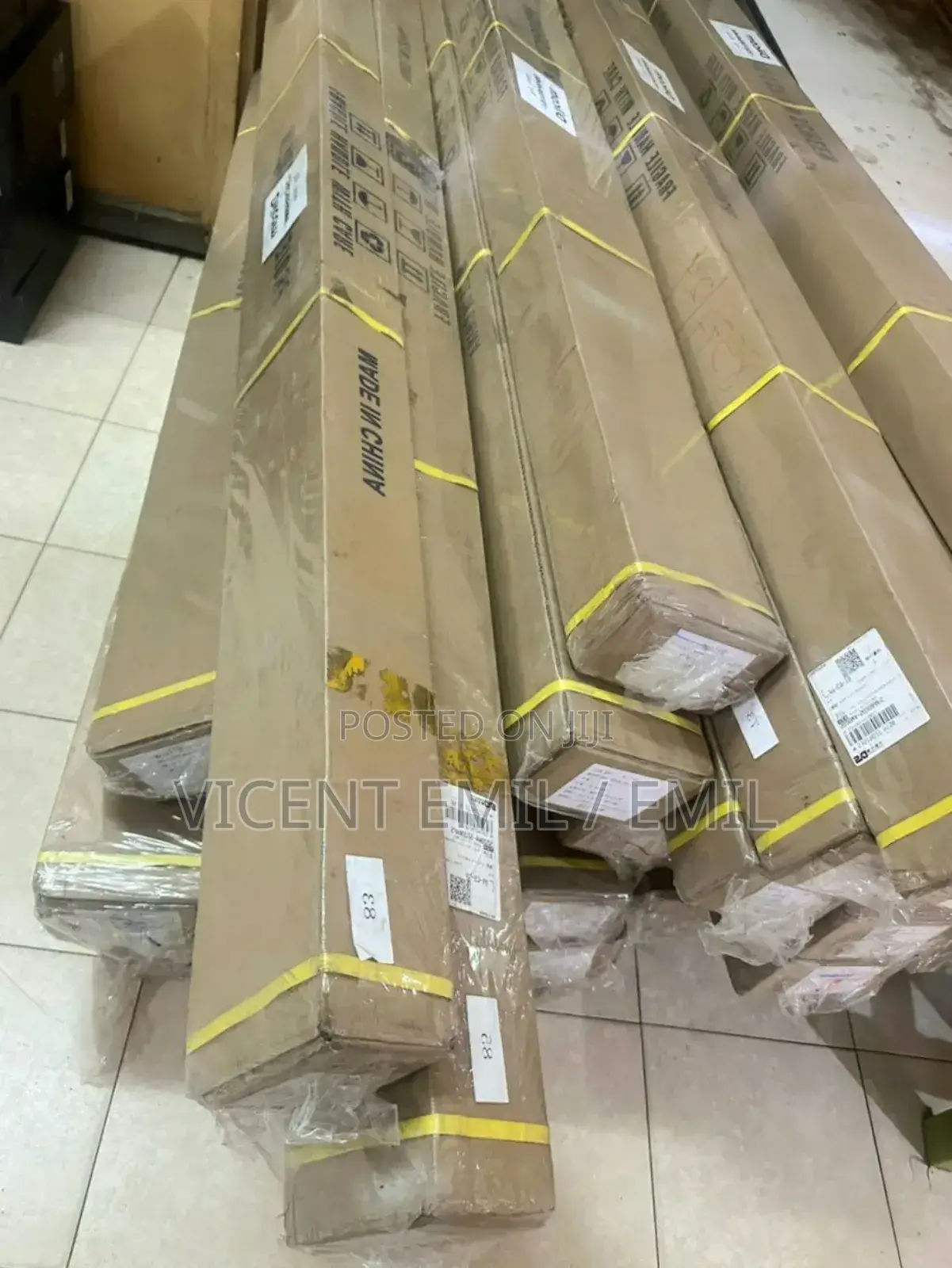 Tripod Projector Screen 240 X 240 Cm