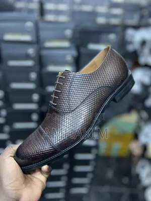 Classic Gentle Men Shoes in Stock