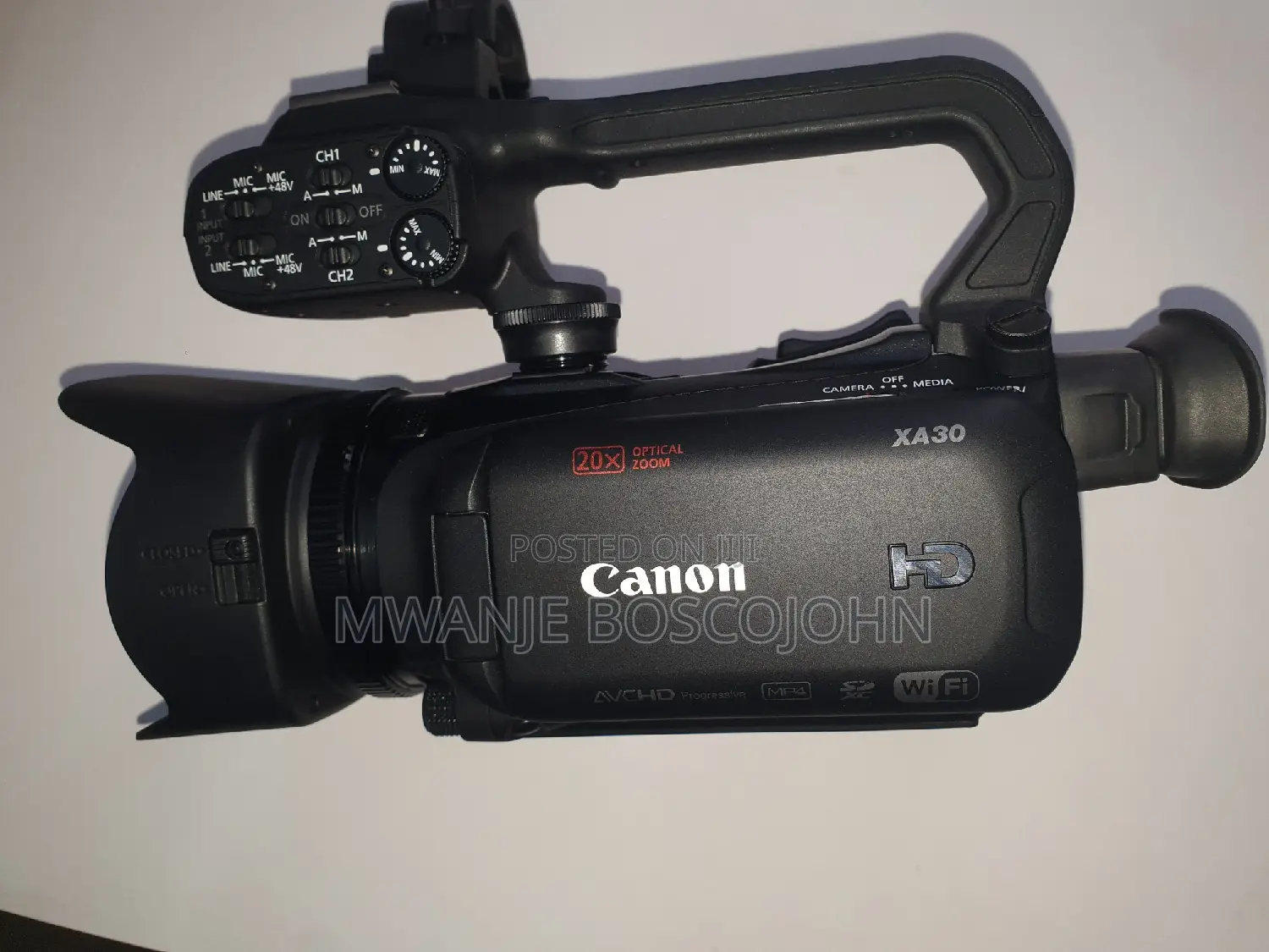 Canon XA30