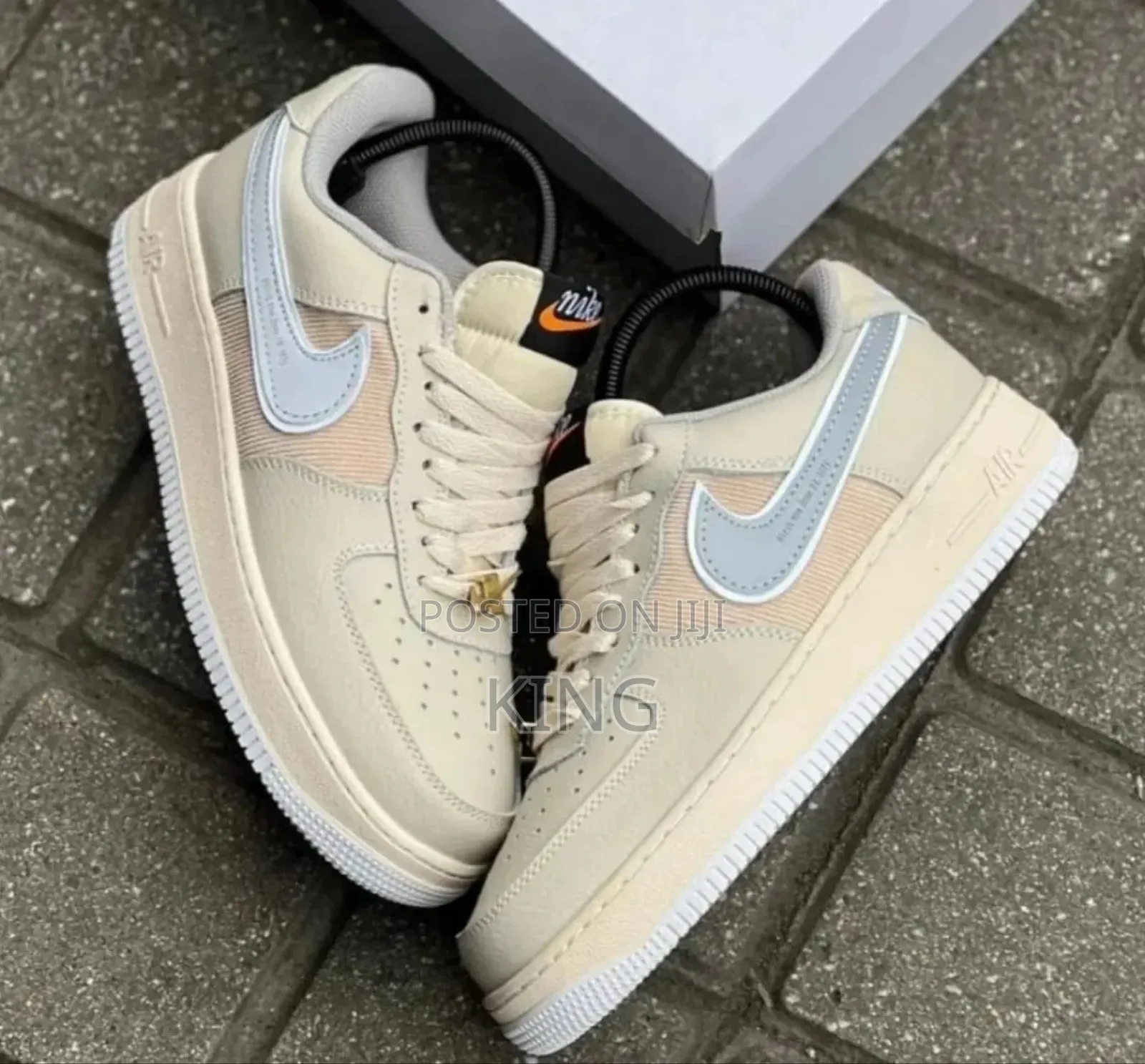Nike Air Force 1 Low 07" Cream. Premium Sneakers