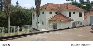 6bdrm Duplex in Fs Properties Ltd, Central Division for rent