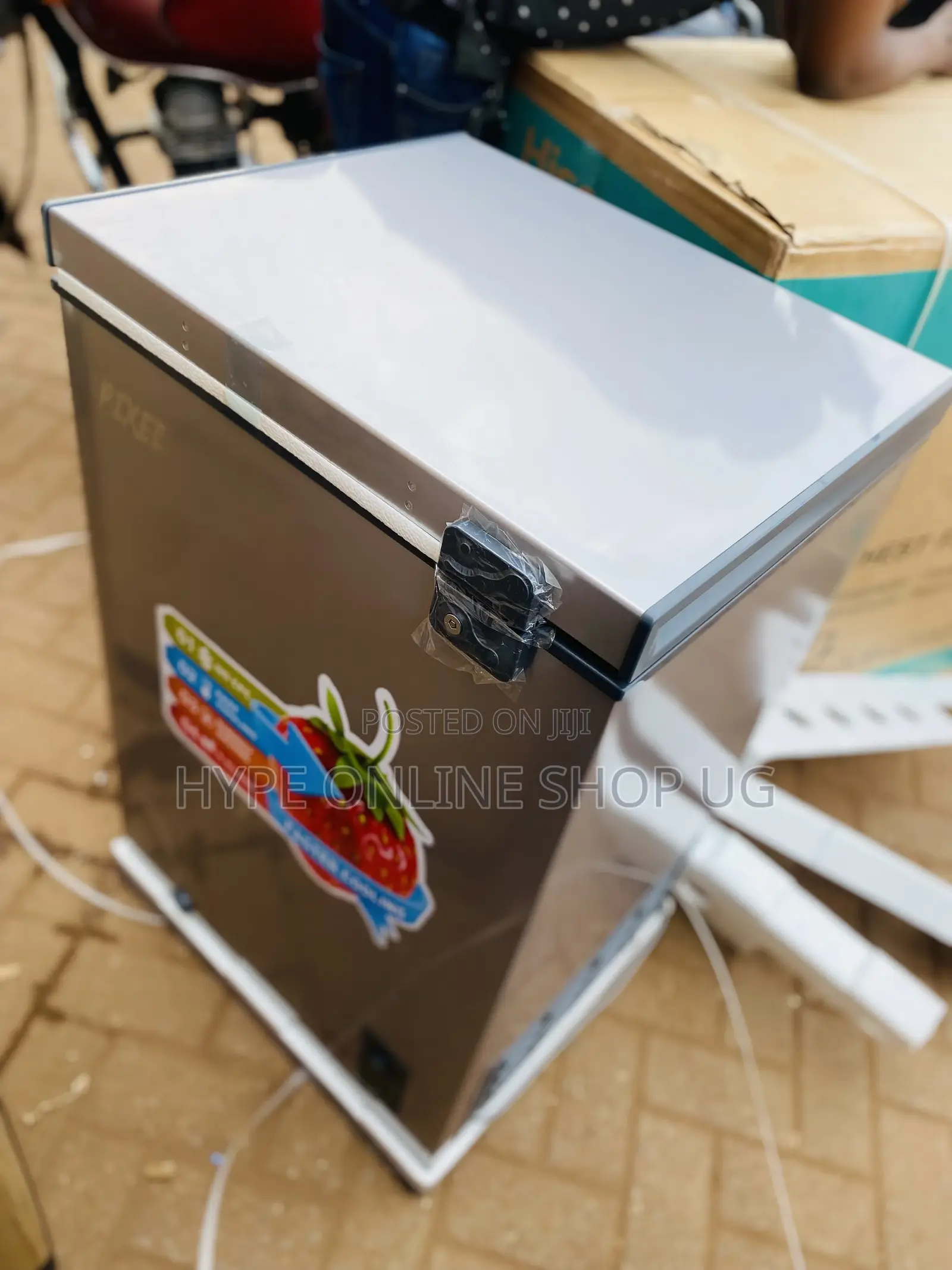 Pixel 130L Deep Freezer