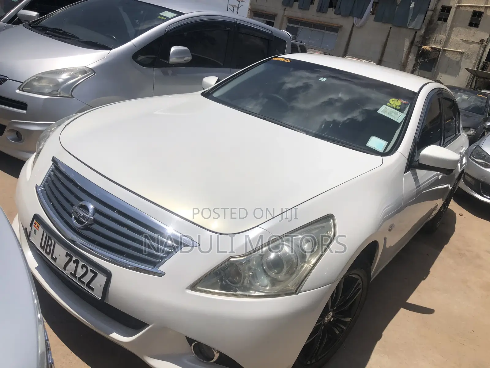 Nissan Skyline 2008 White