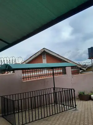 Home Shade in Waterproof Net Material and Strong Frame