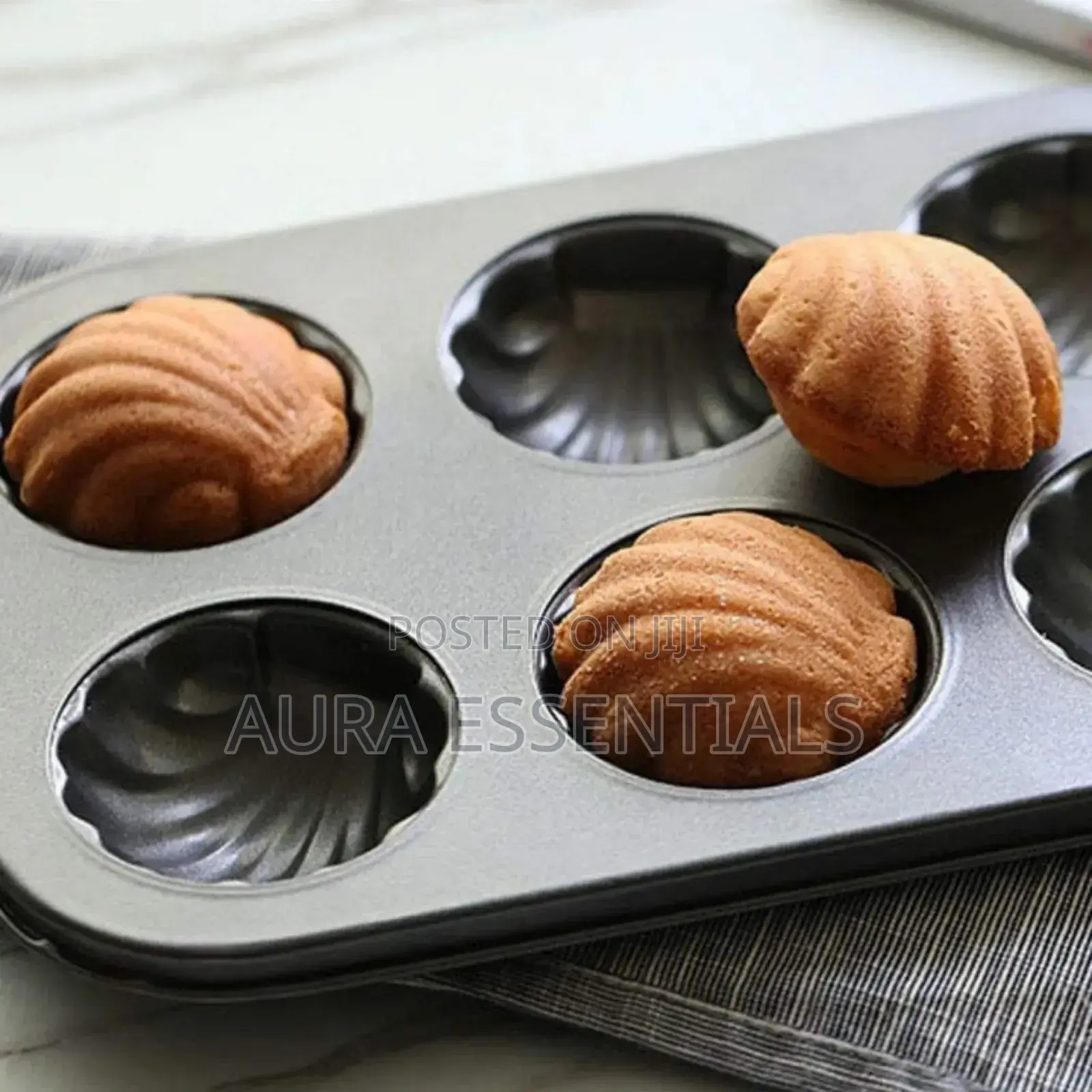 Shell Shaped Griddle 12 Holes Carbon Steel Mold
