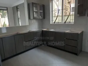 Furnished 2bdrm Apartment in Kira Town for sale