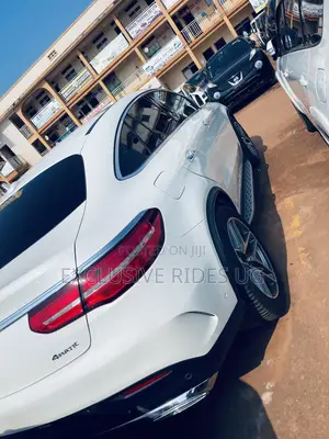 Mercedes-Benz GLE-Class GLE 350d 4MATIC 2017 White