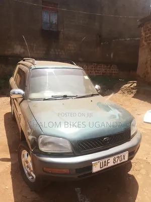 Toyota RAV4 1999 Green