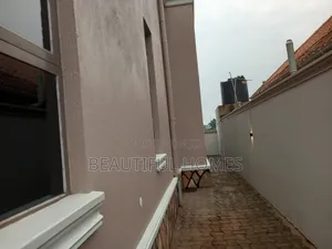 Furnished 4bdrm House in Kira for sale