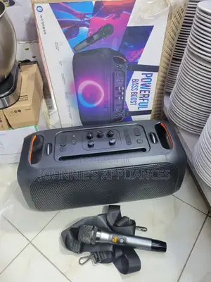Multifunctional Powerful Bass Bom Party With Microphone