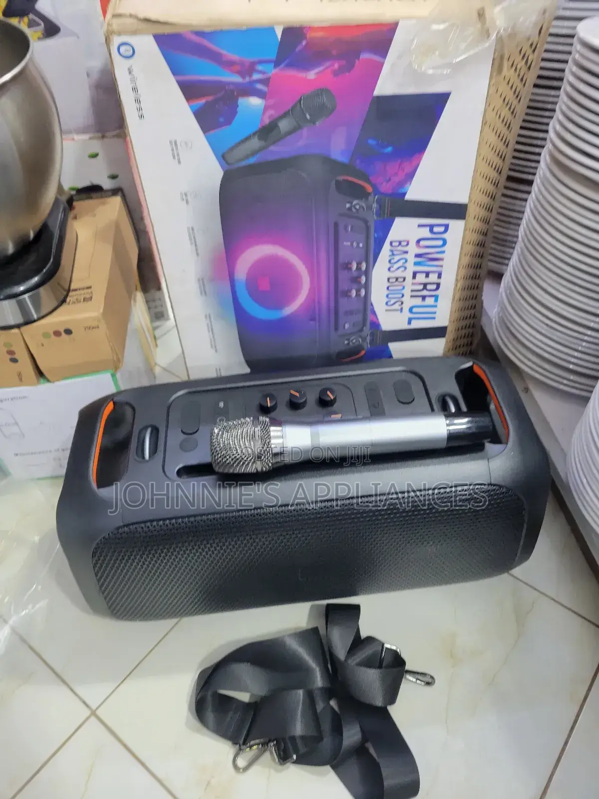 Multifunctional Powerful Bass Bom Party With Microphone