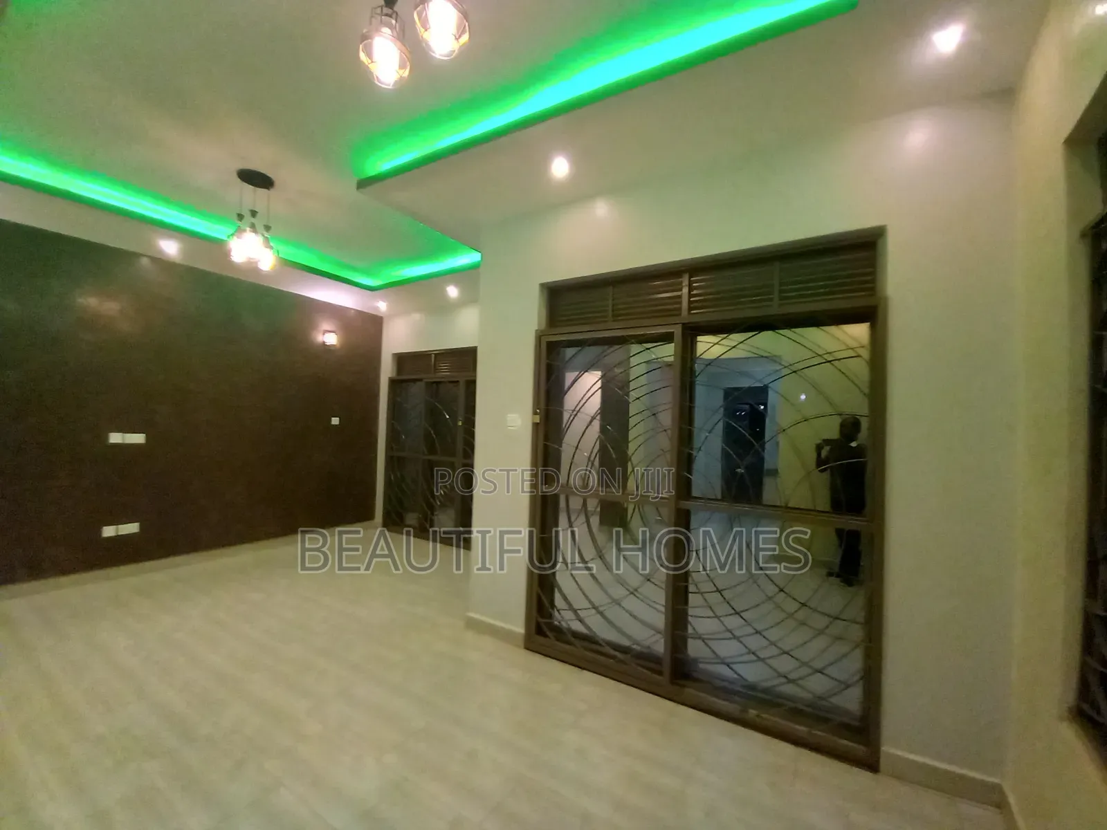 Furnished 4bdrm House in Kira for sale