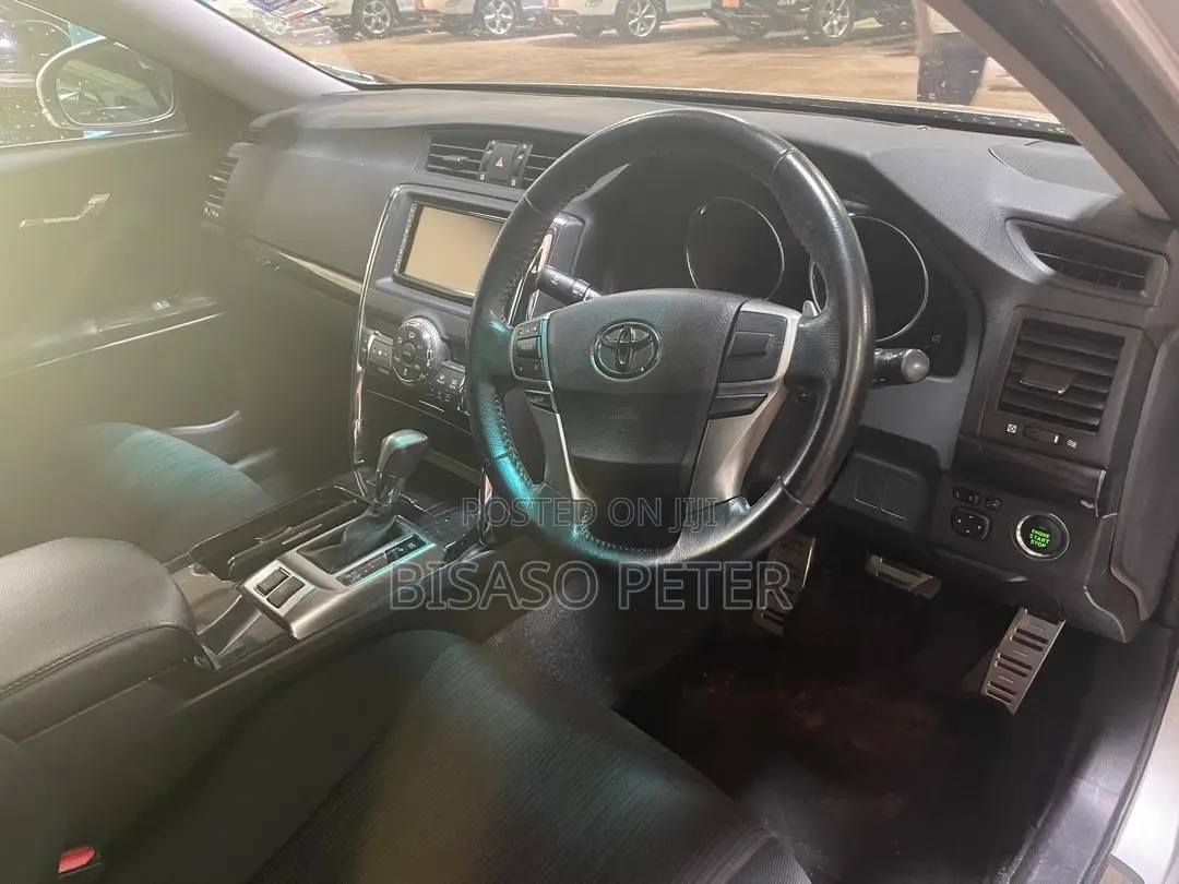 Toyota Mark X 2.5 AWD 2010 Silver
