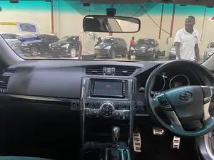 Toyota Mark X 2.5 AWD 2010 Silver
