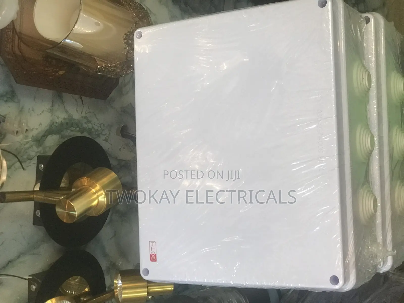 300x250x120 Adaptable Box