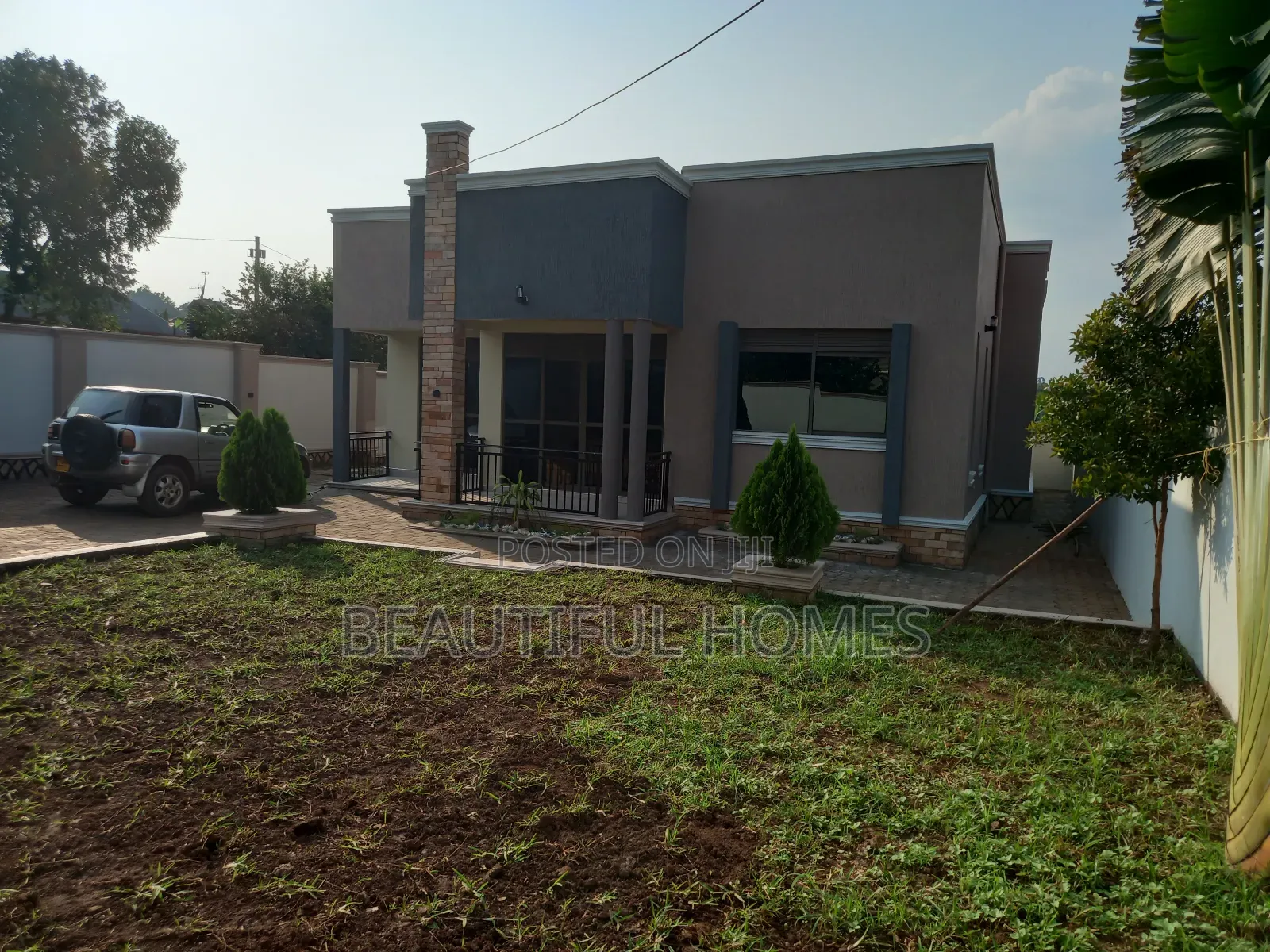 Furnished 4bdrm Bungalow in Kira for sale