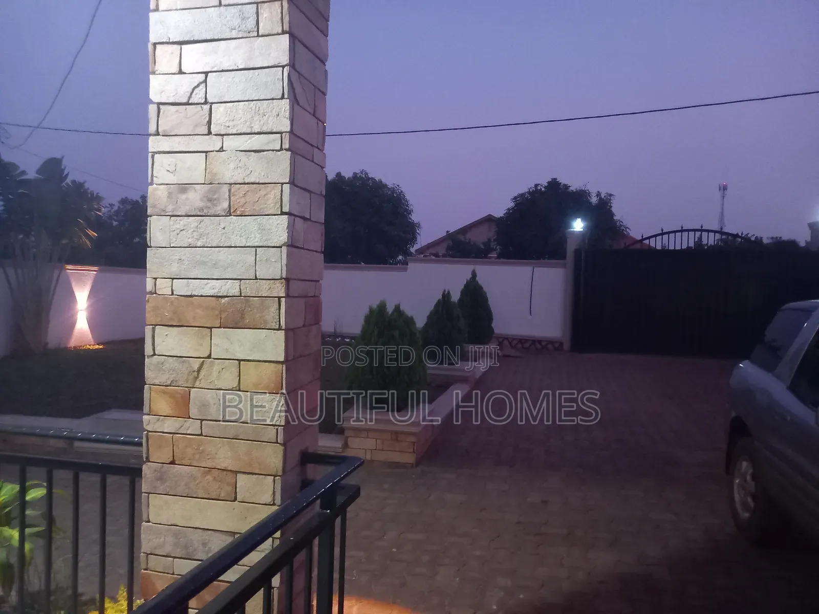 Furnished 4bdrm Bungalow in Kira for sale