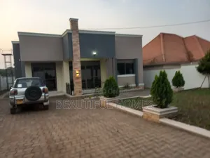 Furnished 4bdrm House in Kira for sale