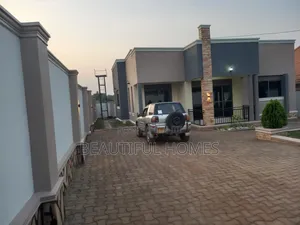 Furnished 4bdrm House in Kira for sale