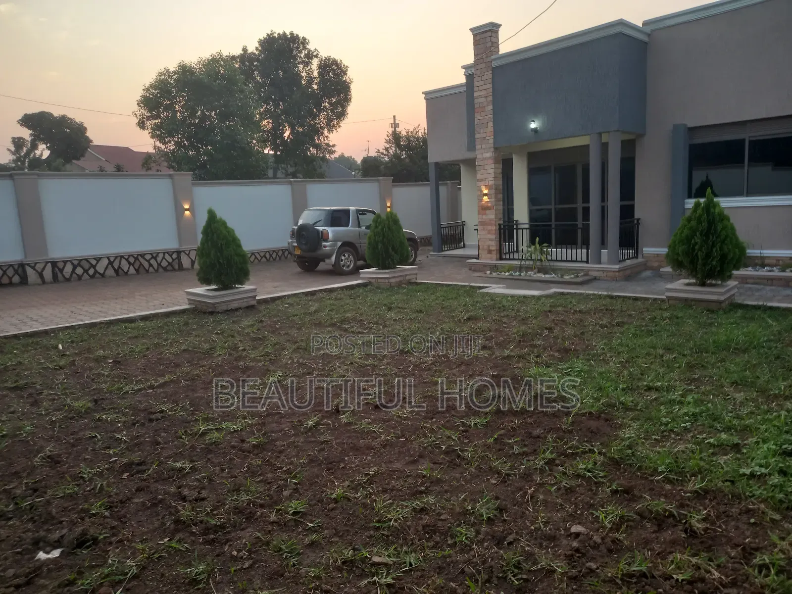 Furnished 4bdrm House in Kira for sale