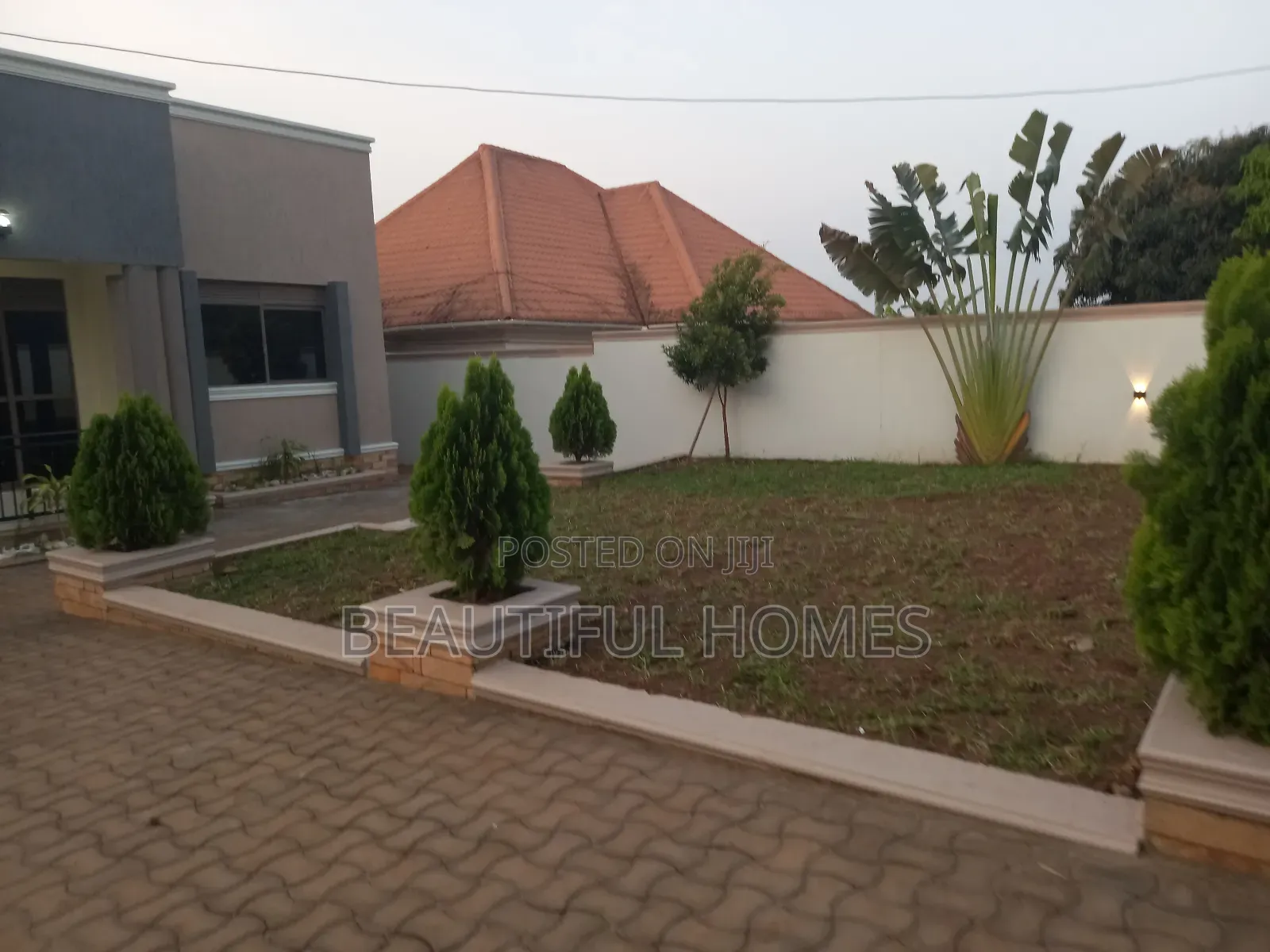 Furnished 4bdrm House in Kira for sale