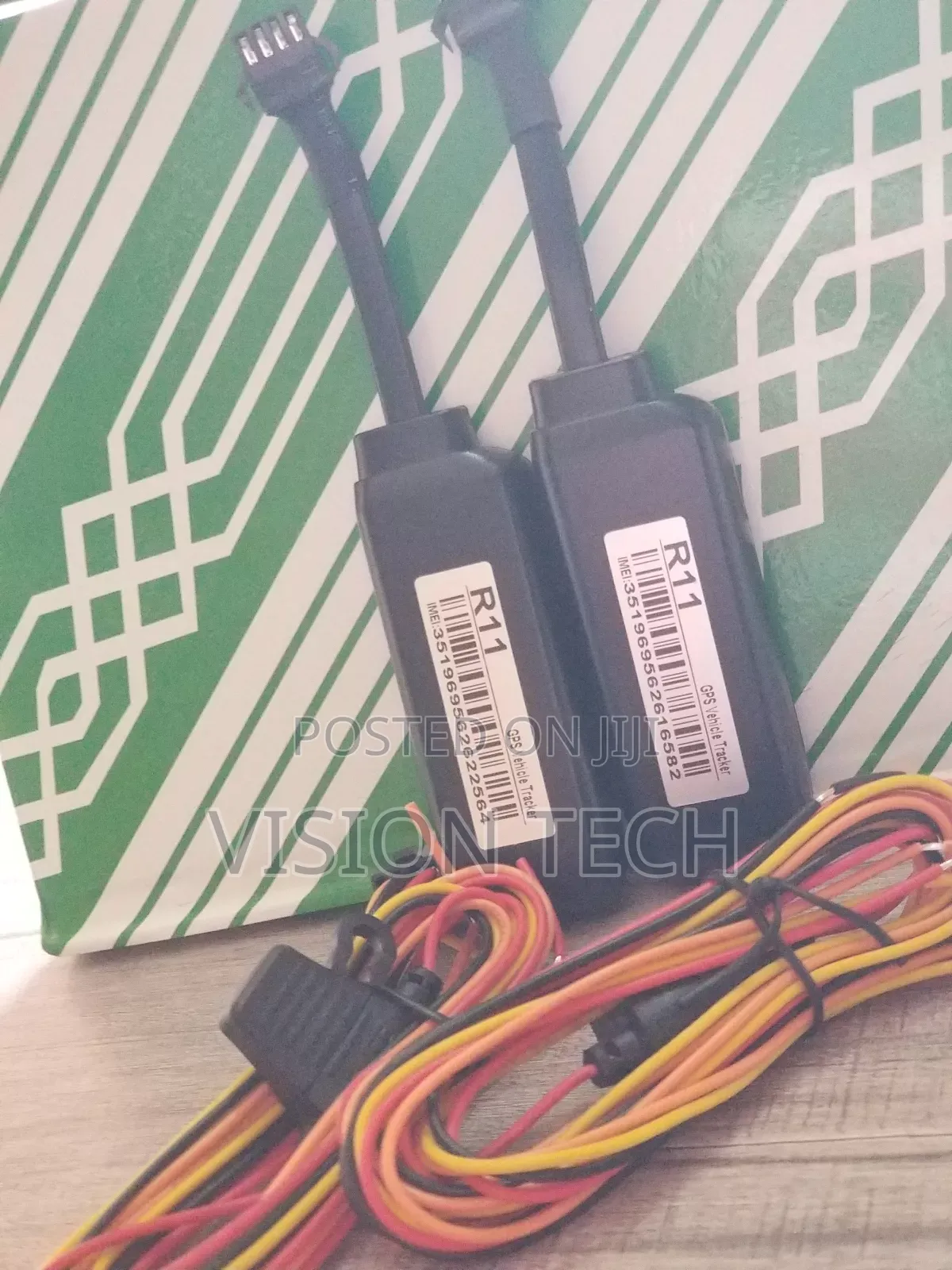 R11 GPS Tracker