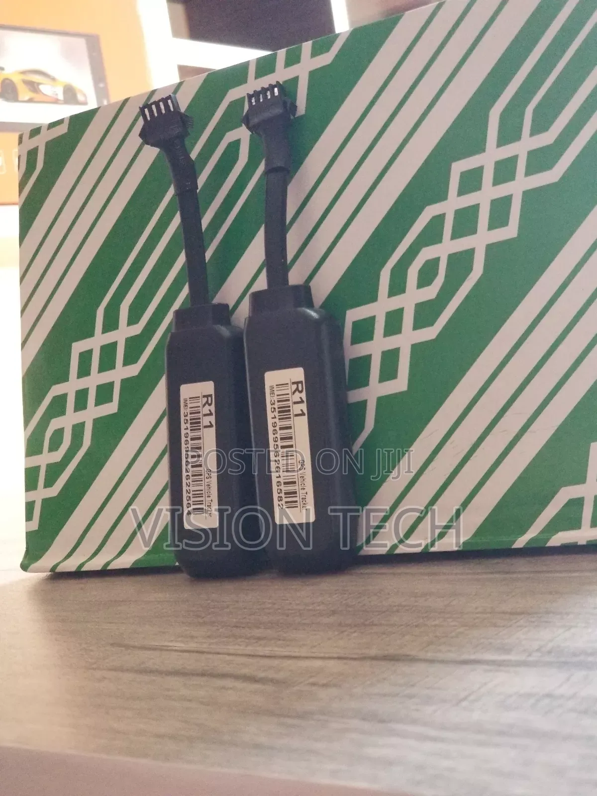 R11 GPS Tracker