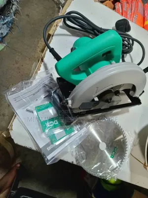 Heavy Duty Circular Saw 7 DCA