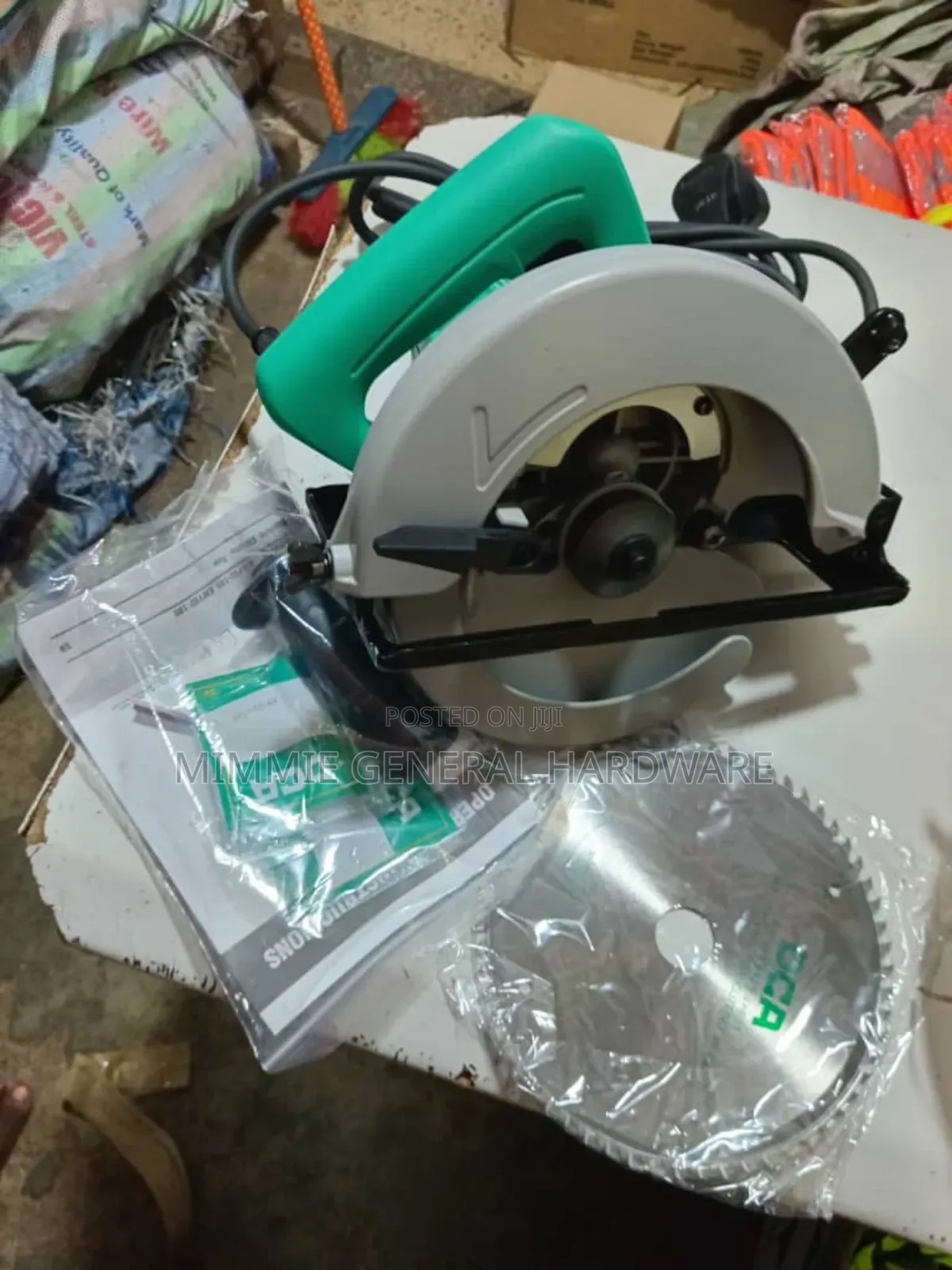 Heavy Duty Circular Saw 7 DCA