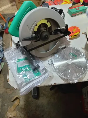 Heavy Duty Circular Saw 7 DCA