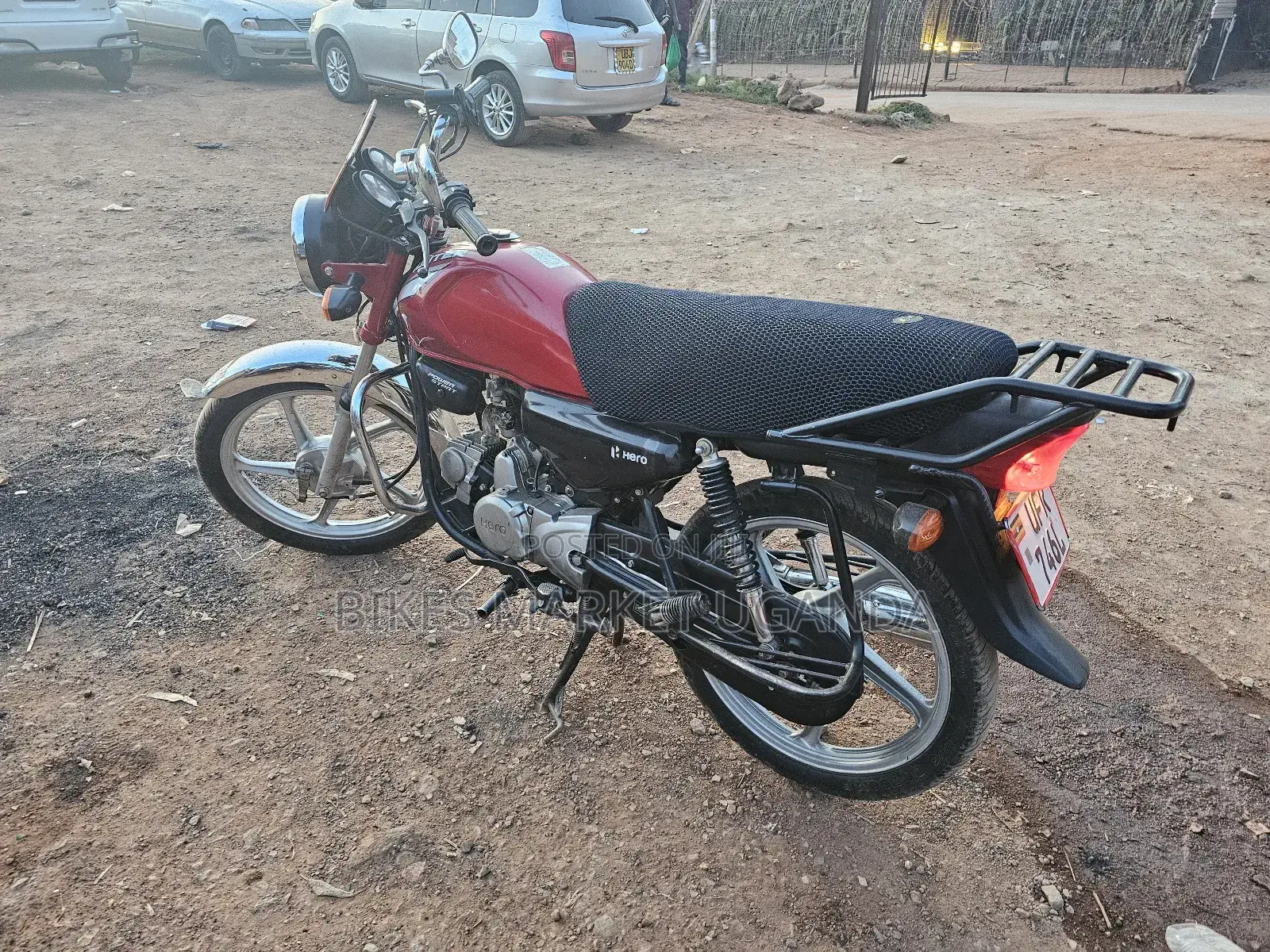 Hero Dawn 100 2023 Red