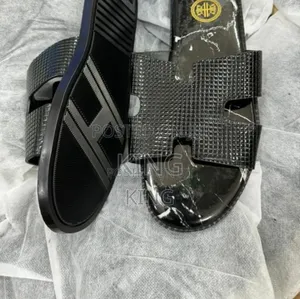 Thalo Leather Sandals