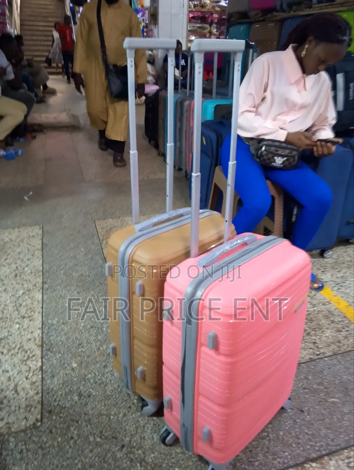 Pure Rubber Plastic Suitcases. Medium. ( Brown)