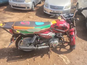 TVS HLX 125 2023 Red