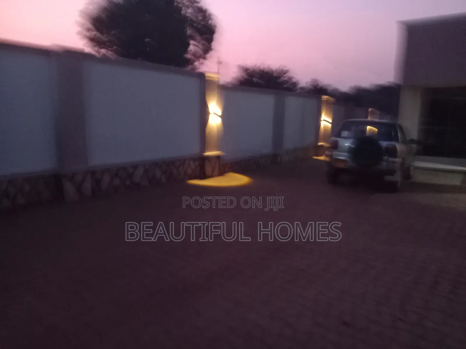 Furnished 4bdrm House in Kira for sale