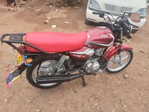 TVS HLX 125 2022 Red