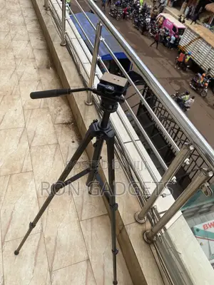 Yunteng Camera Tripod