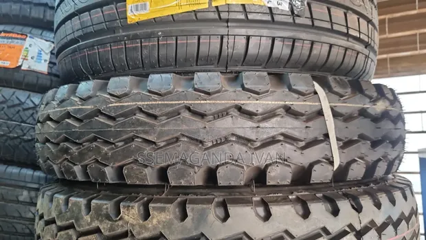 700r15 Ceat Semi Lug Multipurpose in Central Division Vehicle