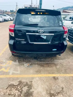 Toyota Vanguard 2012 Black