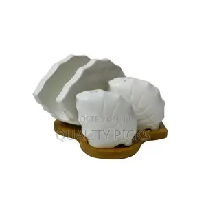 Leaf Pepper and Salt Shaker With Saviet Holder