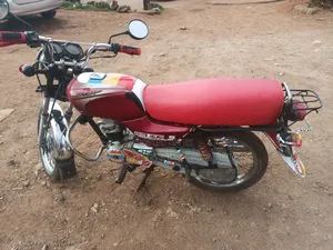 Bajaj Boxer 2022 Red