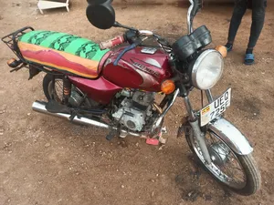 Bajaj Boxer 2019 Red