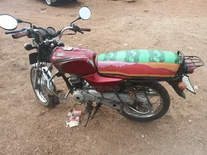 Bajaj Boxer 2019 Red