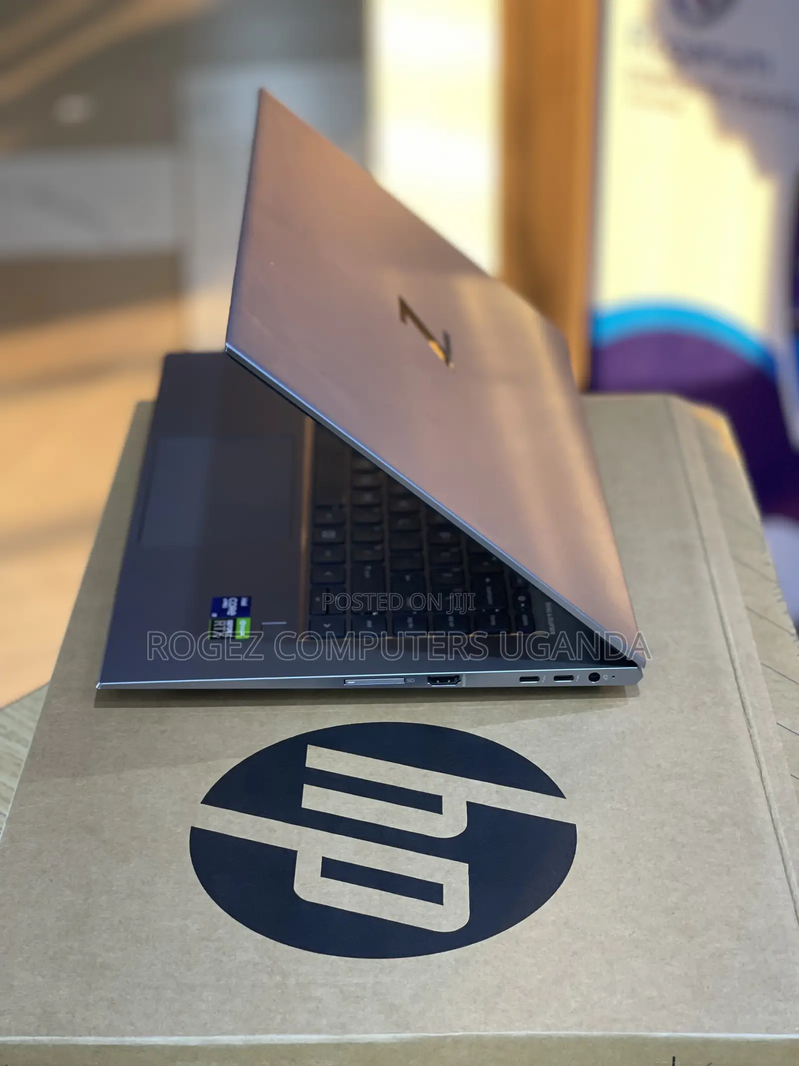 New Laptop HP ZBook Firefly G8 32GB Intel Core i9 SSD 1T
