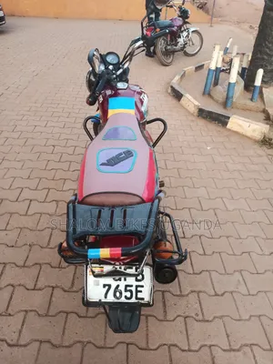 TVS HLX 125 2022 Red