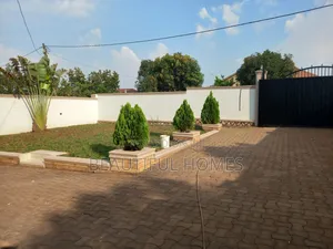 Furnished 4bdrm House in Kira for sale