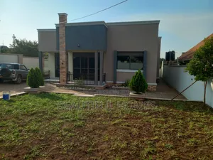 Furnished 4bdrm House in Kira for sale